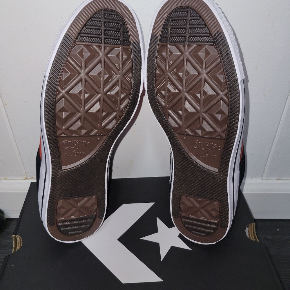 Converse Kids Chuck Taylor All Star Axel Mid-Fever Dream/Black/White- NEW - Picture 4 of 4